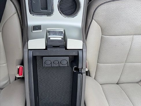 Used 2010 Lincoln MKX AWD image 24