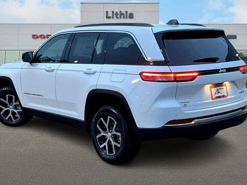 New 2025 Jeep Grand Cherokee Limited w/ Luxury Tech Group II image 5