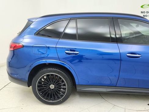 Used 2025 Mercedes-Benz GLC 350e 4MATIC w/ AMG Line image 7