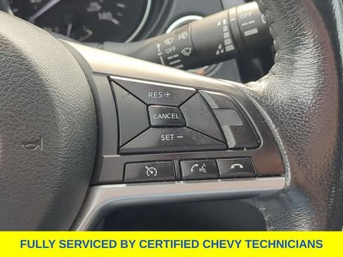 Used 2017 Nissan Rogue SV FWD image 27