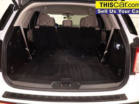 Used 2020 Ford Explorer XLT RWD image 31