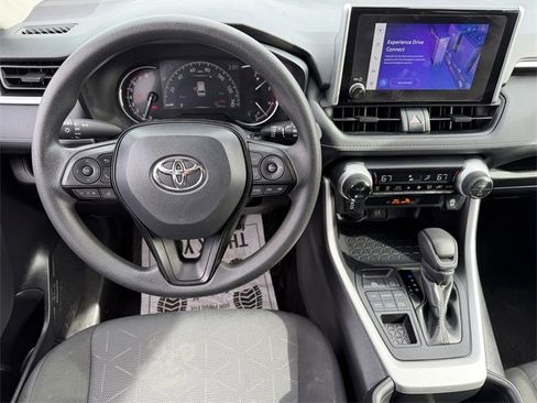 Used 2025 Toyota RAV4 XLE image 12
