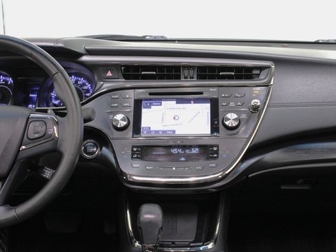 Used 2016 Toyota Avalon Touring image 54