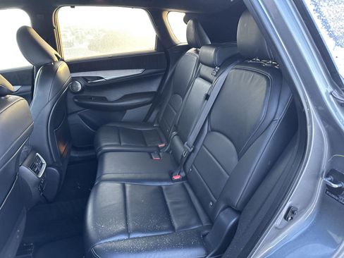 Used 2019 INFINITI QX50 Essential w/ Sensory Package image 14