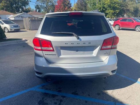 Used 2014 Dodge Journey SXT w/ Flexible Seating Group image 7