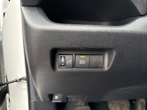 Used 2022 Toyota RAV4 LE image 25