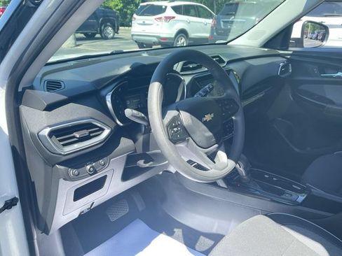 Certified 2023 Chevrolet TrailBlazer LT w/ Convenience Package FWD image 10