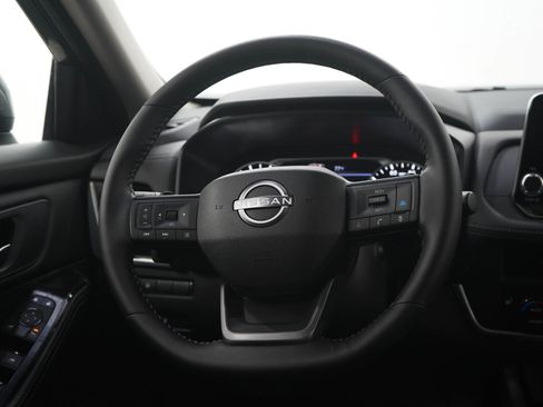 Certified 2026 Nissan Rogue SV w/ Cold Weather Package AWD/4WD image 17