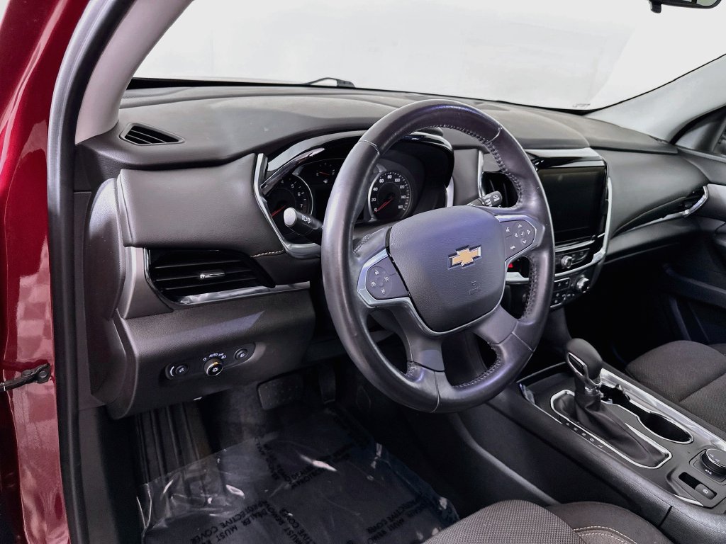 Used 2021 Chevrolet Traverse LT FWD image 14