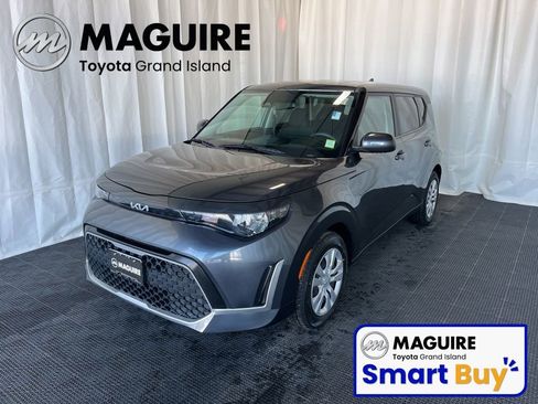 Used 2023 Kia Soul LX FWD image 1