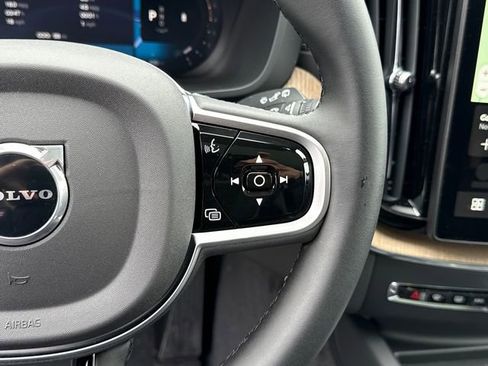 New 2026 Volvo XC60 B5 Ultra w/ Protection Package Premier AWD/4WD image 13
