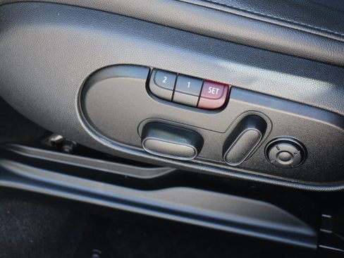 Used 2019 MINI Cooper Countryman SE w/ Premium Package image 12