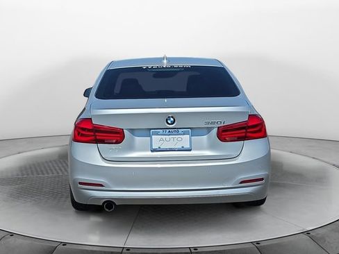 Used 2017 BMW 320i Sedan RWD image 4