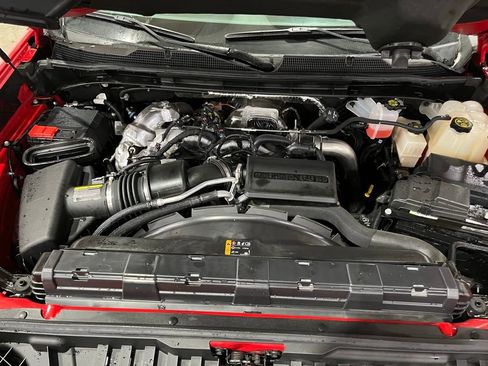 Used 2024 Chevrolet Silverado 2500 LT w/ Convenience Package image 6