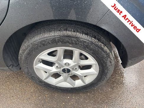 Used 2025 Kia Soul LX w/ LX Technology Package FWD image 17