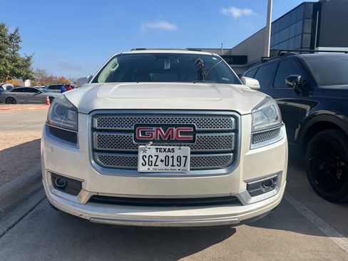 Used 2014 GMC Acadia Denali image 2