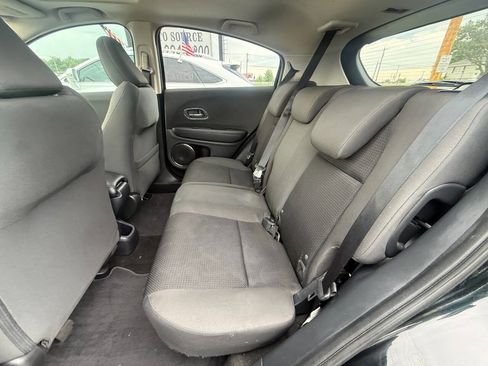Used 2022 Honda HR-V EX image 9