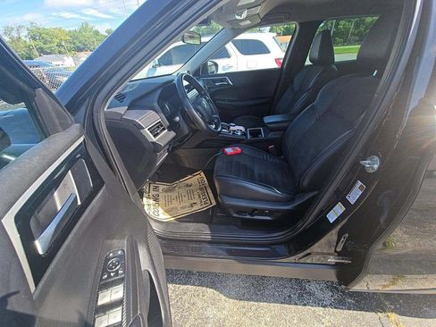 Used 2023 Mitsubishi Outlander SE AWD/4WD image 2