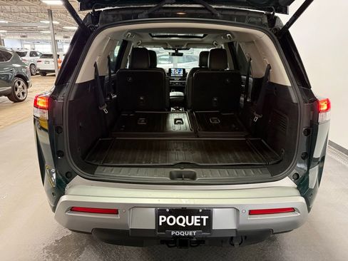 Used 2023 Nissan Pathfinder SL w/ SL Premium Package image 24