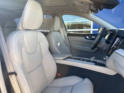 New 2026 Volvo XC60 B5 Ultra w/ Climate Package image 15