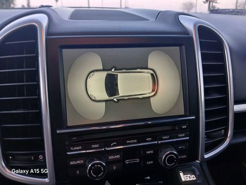 Used 2011 Porsche Cayenne AWD/4WD image 32