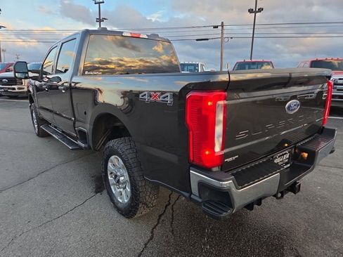 Used 2024 Ford F250 XLT image 4