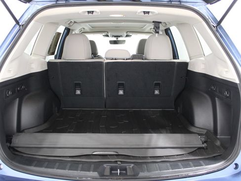 Used 2024 Subaru Forester Premium AWD/4WD image 19