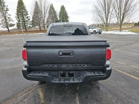 Used 2023 Toyota Tacoma Limited image 5