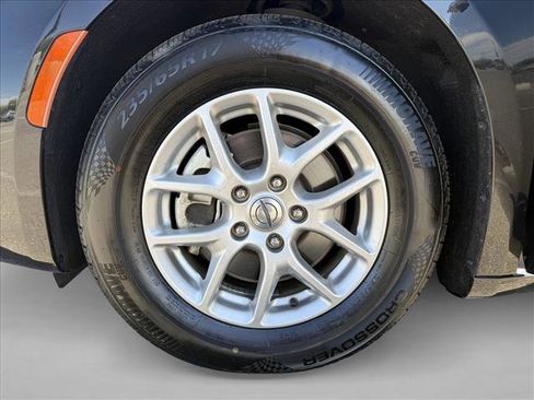 Used 2023 Chrysler Pacifica Touring-L FWD image 26