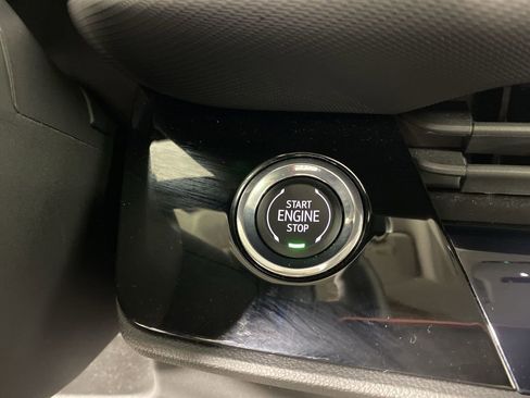 Certified 2025 Buick Envision Preferred image 19