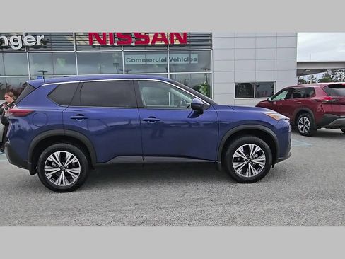 Used 2023 Nissan Rogue SV image 37