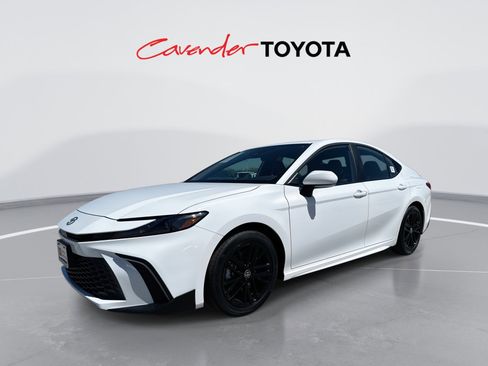 Certified 2026 Toyota Camry SE w/ Convenience Package image 1