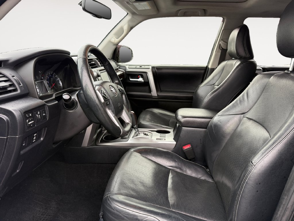 Used 2017 Toyota 4Runner Limited AWD/4WD image 9