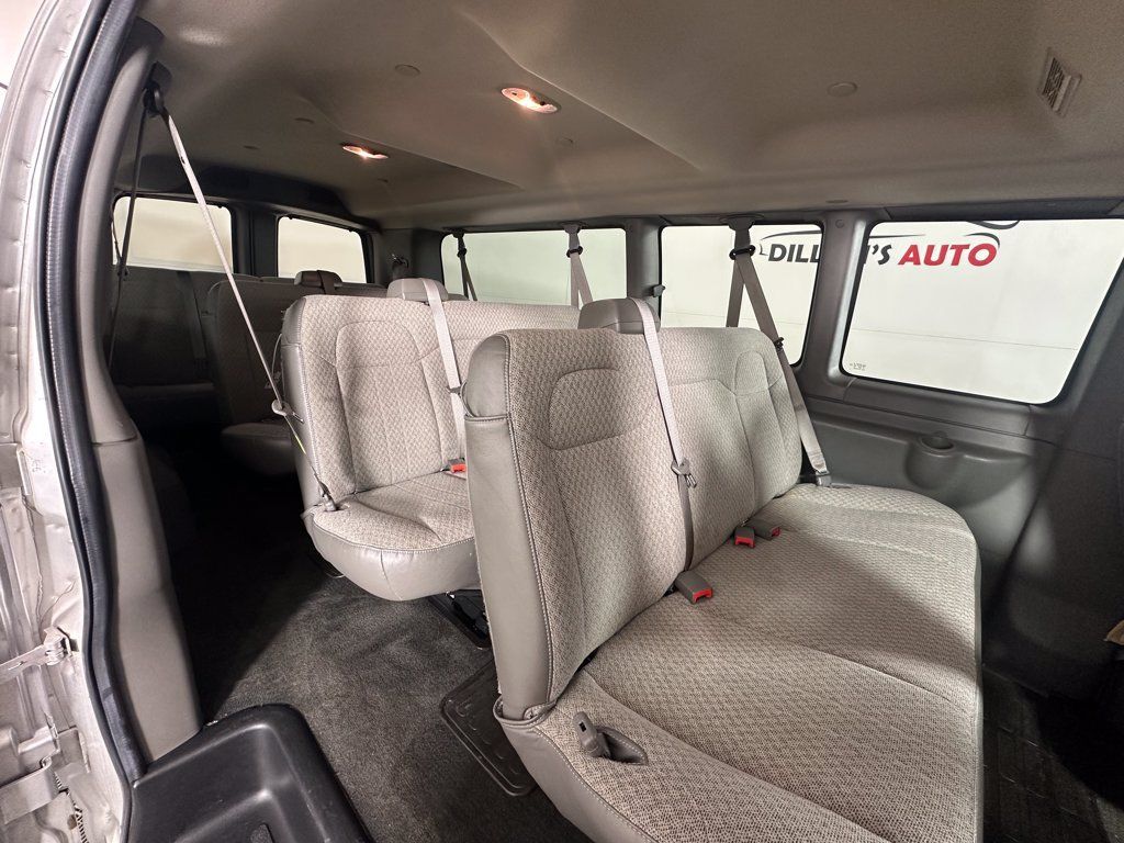 Used 2016 Chevrolet Express 3500 LT w/ LT Preferred Equipment Group RWD image 11
