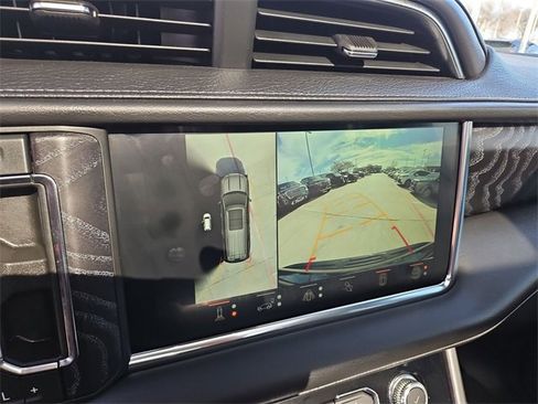 Used 2024 GMC Yukon Denali w/ Advanced Technology Package image 15