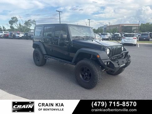 Used 2017 Jeep Wrangler Unlimited Sport w/ Connectivity Group AWD/4WD image 2