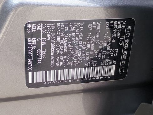 Certified 2025 Nissan Rogue SV image 27