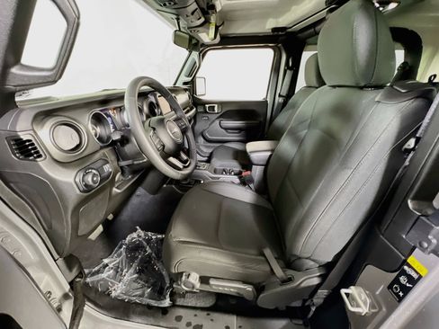 Used 2023 Jeep Wrangler Sport AWD/4WD image 20