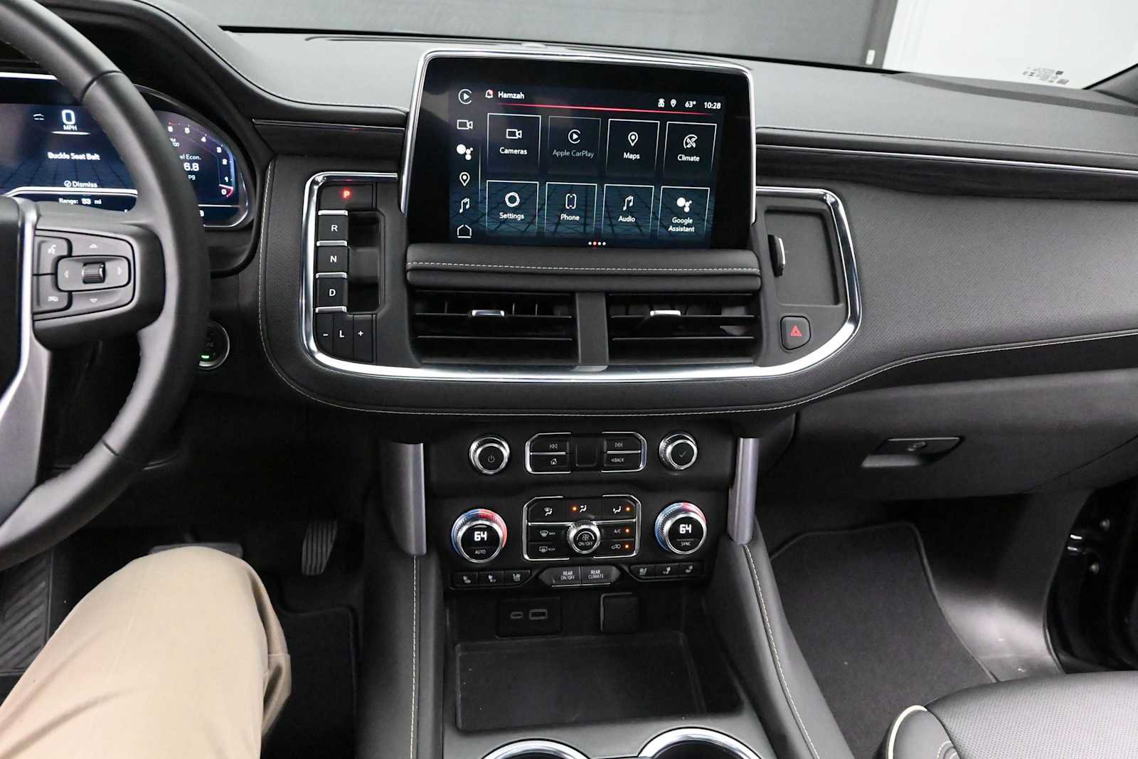 Used 2024 GMC Yukon XL SLT w/ SLT Luxury Package AWD/4WD image 16