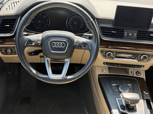 Used 2019 Audi Q5 2.0T Premium w/ Convenience Package AWD/4WD image 13