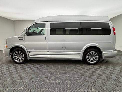 Used 2026 GMC Savana 2500 w/ Driver Convenience Package RWD image 15
