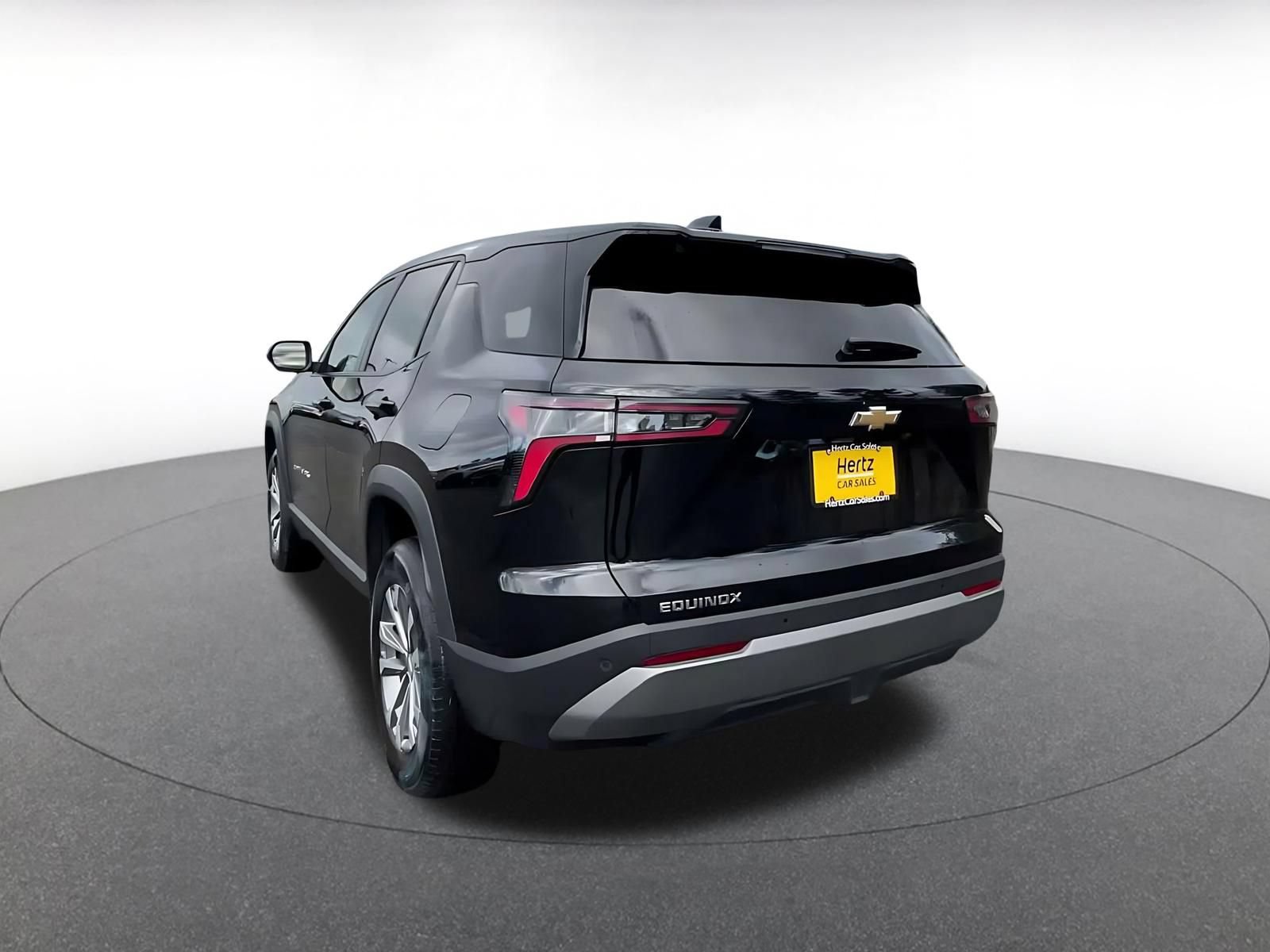 Used 2025 Chevrolet Equinox LT FWD image 10