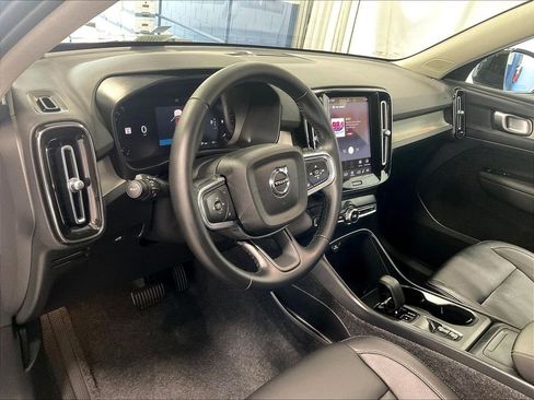 Used 2026 Volvo XC40 B5 Core AWD/4WD image 8