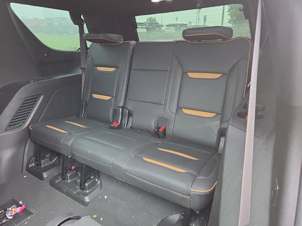 Used 2023 GMC Yukon AT4 AWD/4WD image 10