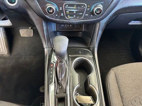 Used 2023 Chevrolet Equinox LT FWD image 27