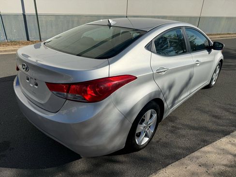 Used 2013 Hyundai Elantra GLS w/ Preferred Pkg image 4