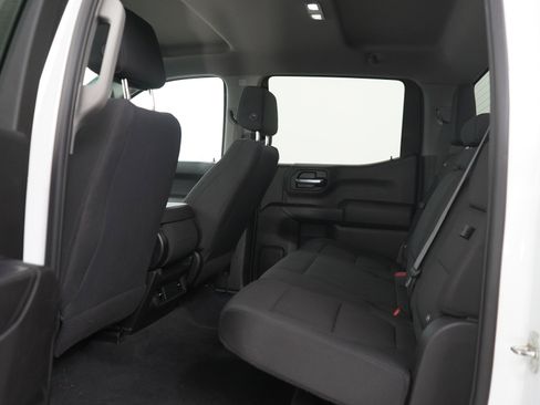 Used 2020 Chevrolet Silverado 1500 Custom w/ Custom Max Trailering Package AWD/4WD image 16