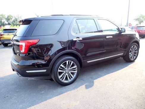 Used 2018 Ford Explorer Platinum AWD/4WD image 6