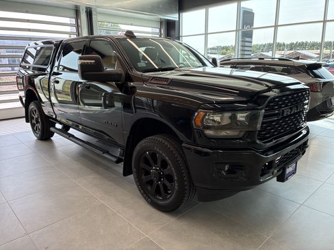 Certified 2024 RAM 2500 Big Horn w/ Night Edition AWD/4WD image 4