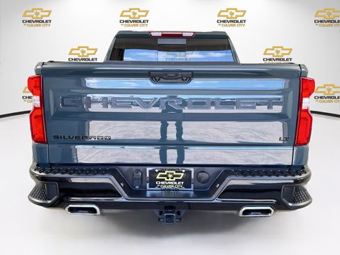 Used 2025 Chevrolet Silverado 1500 LT Trail Boss w/ Convenience Package II AWD/4WD image 7